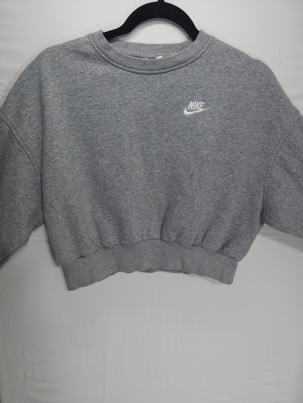 Nike Women's Gray Cropped Crewneck Sweatshirt